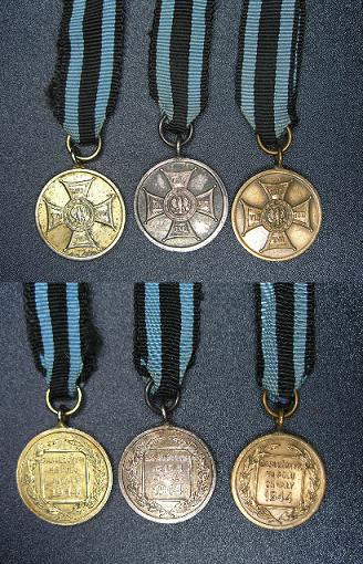 Foto116 Фрачные знаки польских наград 